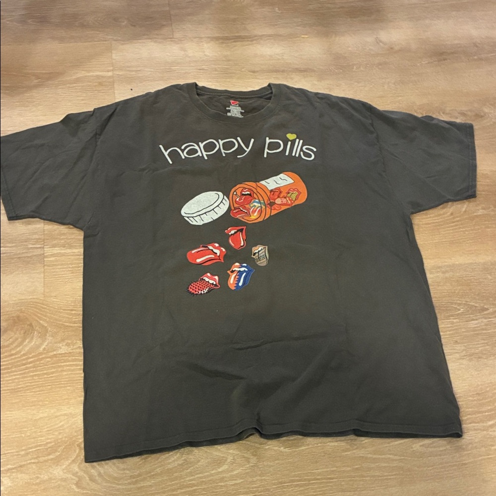Mens Retro Stones Black Happy Pills Rainbow Tongue like Stones Tee size XXL